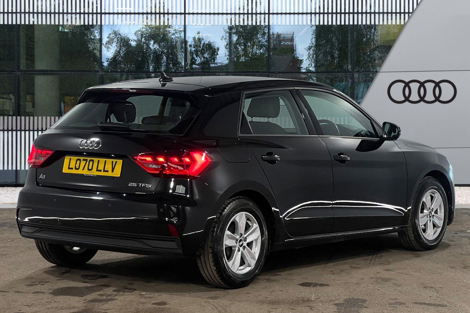 Used Audi A1 for sale - 77909736: Photo 6