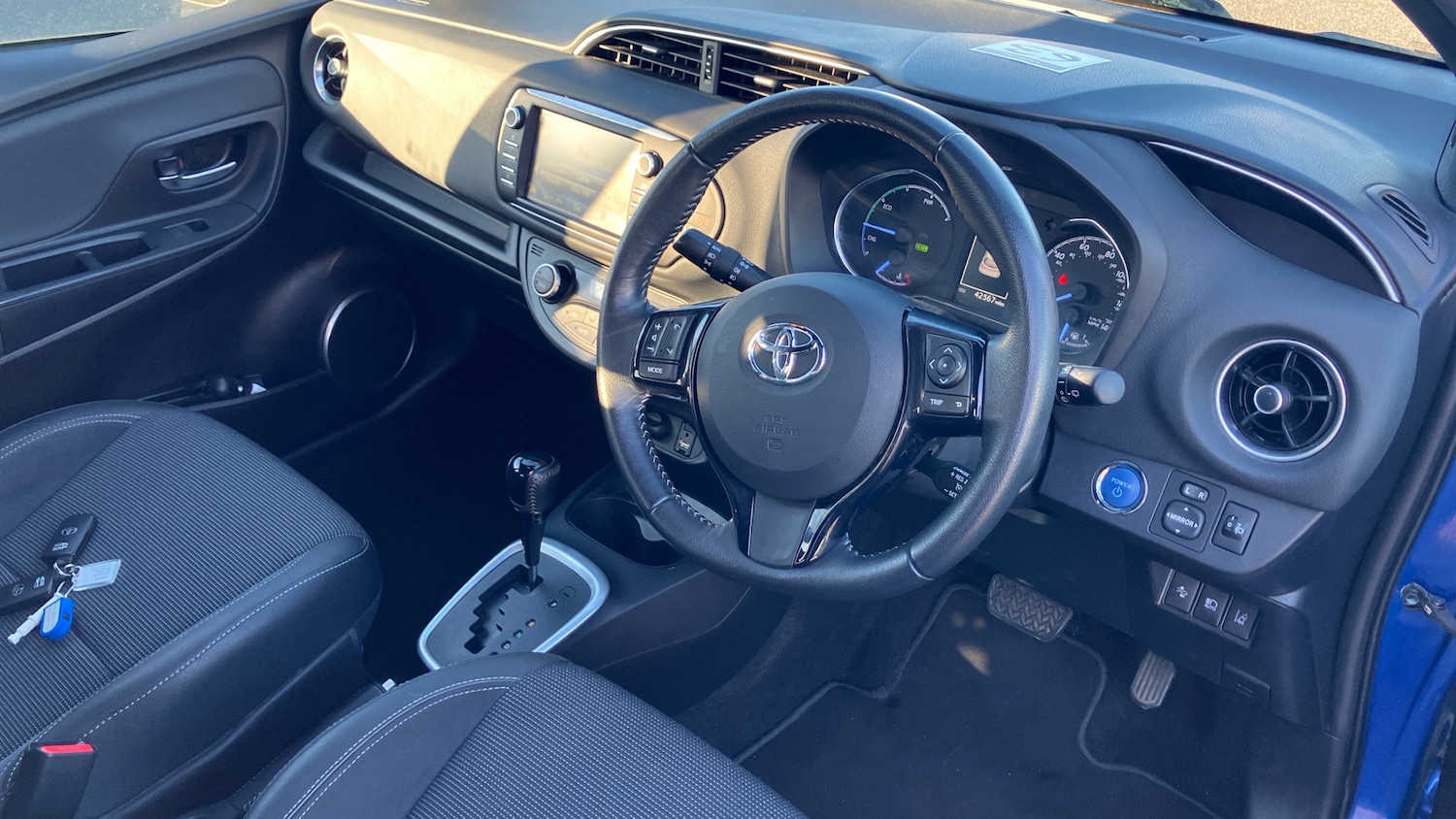 Used Toyota Yaris 2017 for sale - 76799033: Photo 11