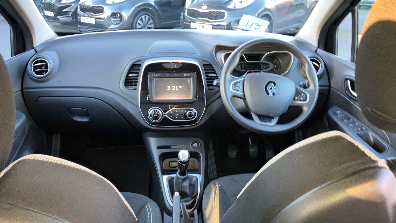 Used Renault Captur 2018 for sale - 76655760: Photo 10