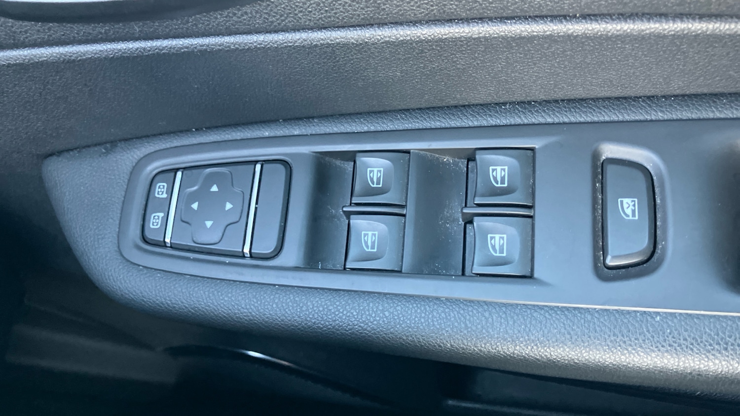 Used Renault Captur 2018 for sale - 76655760: Photo 27