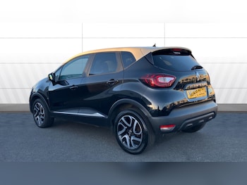 Used Renault Captur 2018 for sale - 76655760: Photo