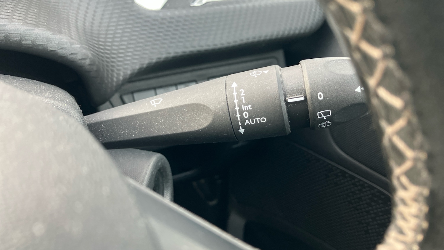 Used Peugeot 2008 2018 for sale - 77590259: Photo 23