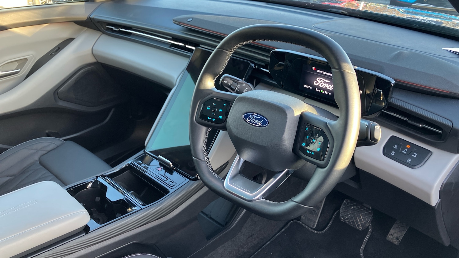 Used Ford Explorer 2025 for sale - 77033315: Photo 11