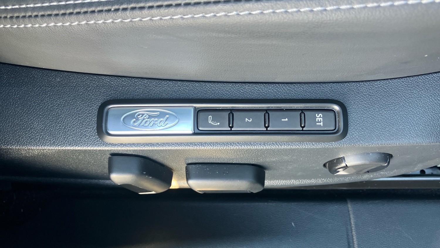 Used Ford Explorer 2025 for sale - 77033315: Photo 31