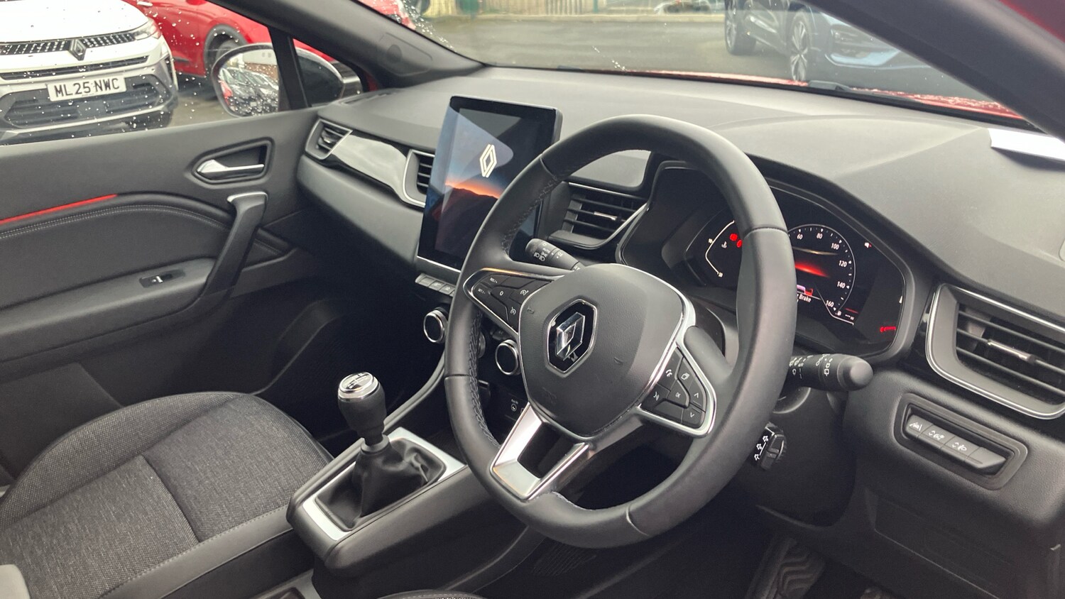 Used Renault Captur 2023 for sale - 77964748: Photo 11