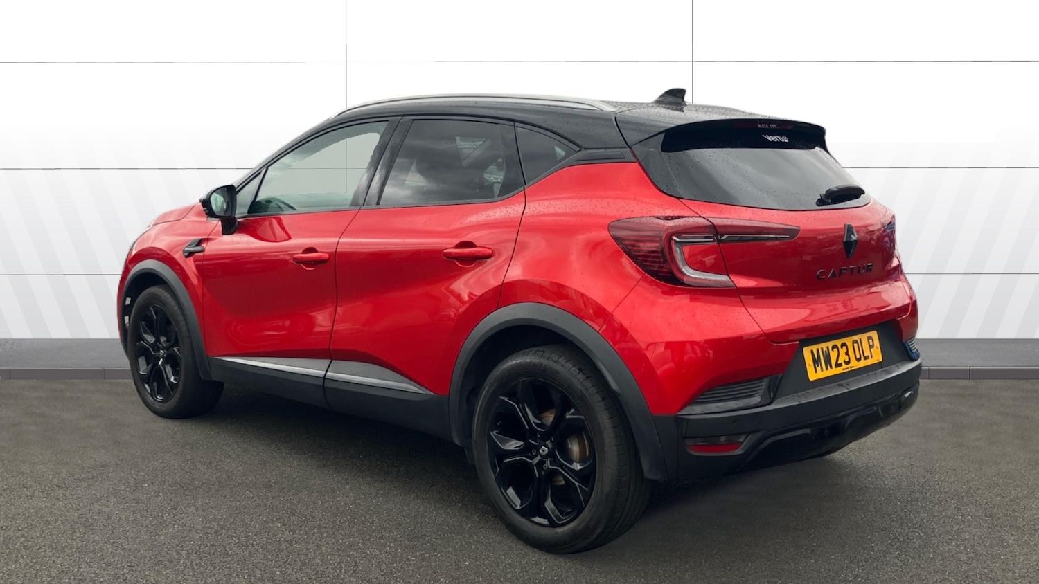 Used Renault Captur 2023 for sale - 77964748: Photo 2