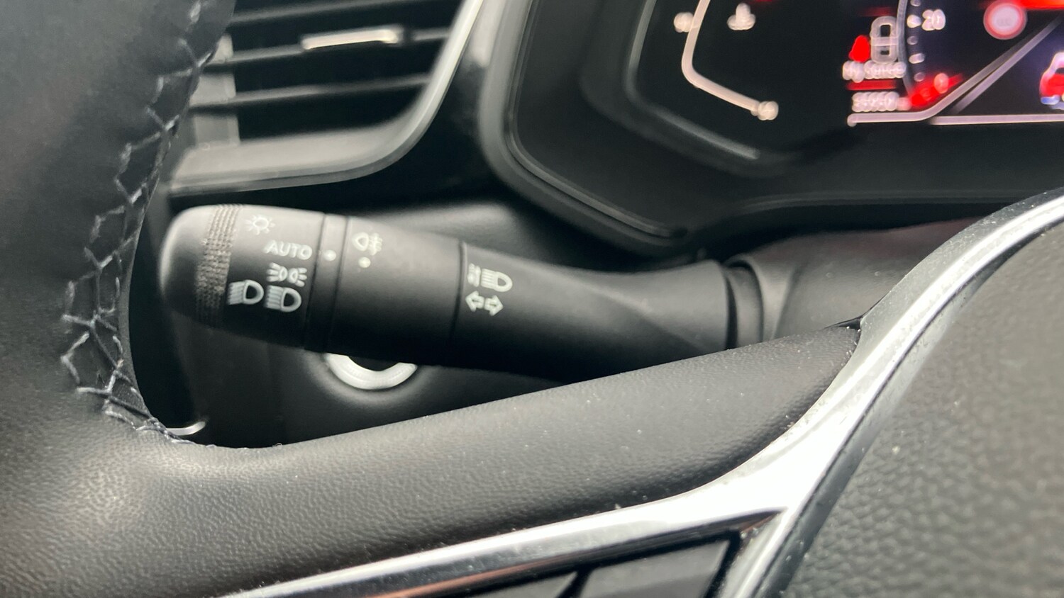 Used Renault Captur 2023 for sale - 77964748: Photo 24