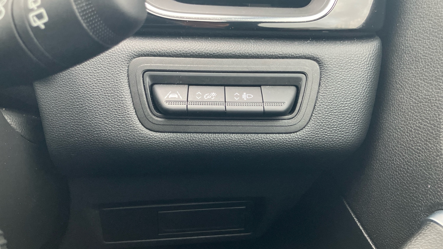 Used Renault Captur 2023 for sale - 77964748: Photo 30