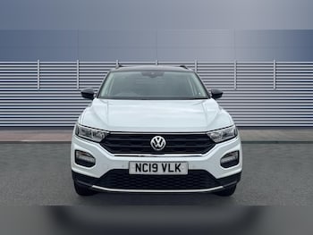 Used Volkswagen T-Roc 2019 for sale - 75421636: Photo