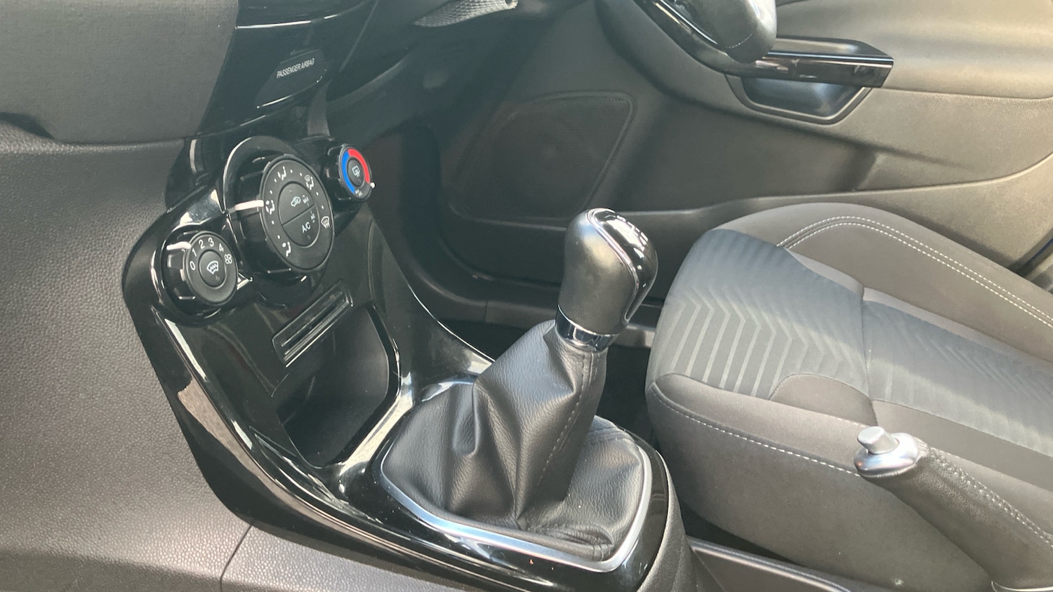 Used Ford Fiesta 2017 for sale - 76401903: Photo 13