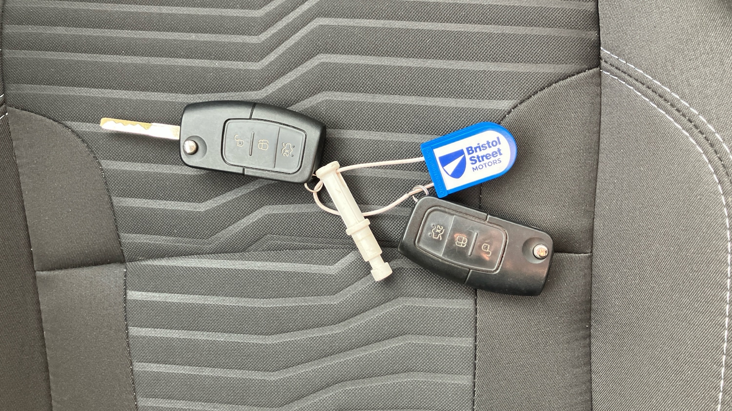 Used Ford Fiesta 2017 for sale - 76401903: Photo 20