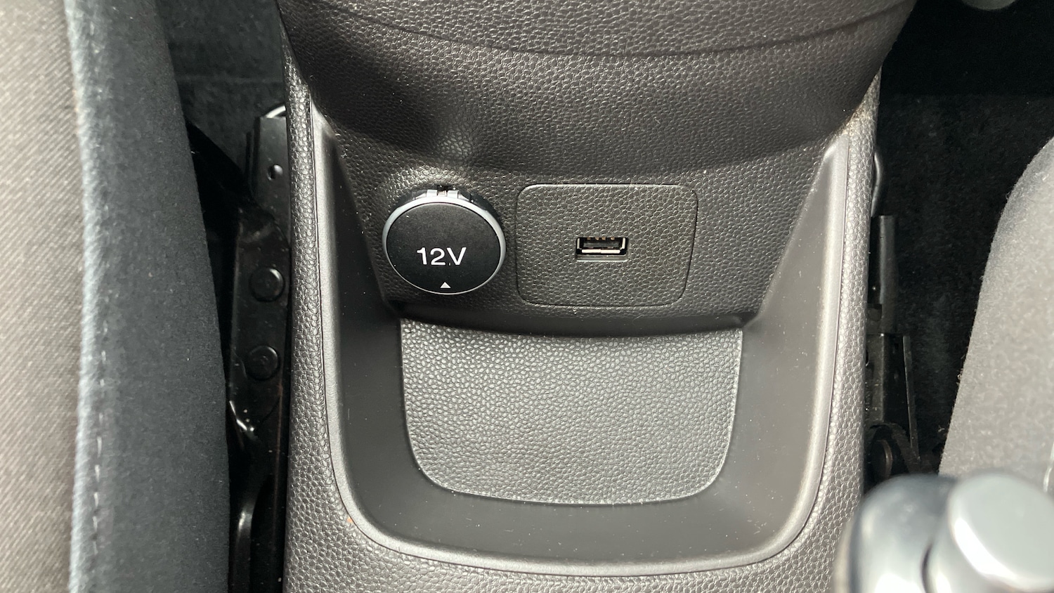 Used Ford Fiesta 2017 for sale - 76401903: Photo 25