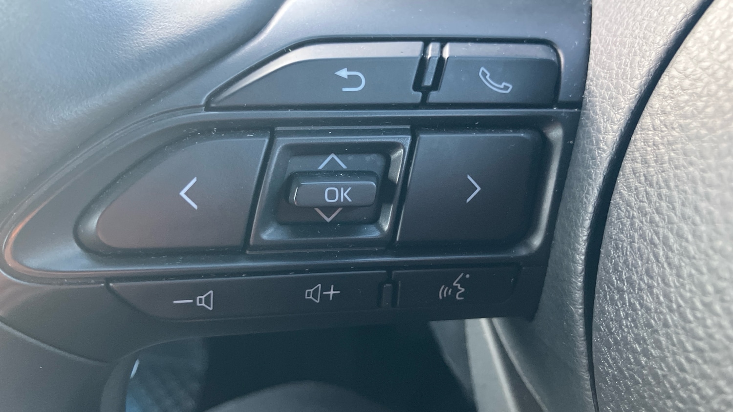 Used Toyota Aygo X 2023 for sale - 76894385: Photo 21