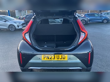 Used Toyota Aygo X 2023 for sale - 76894385: Photo