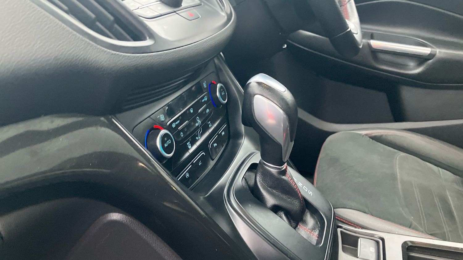 Used Ford Kuga 2019 for sale - 76969680: Photo 13