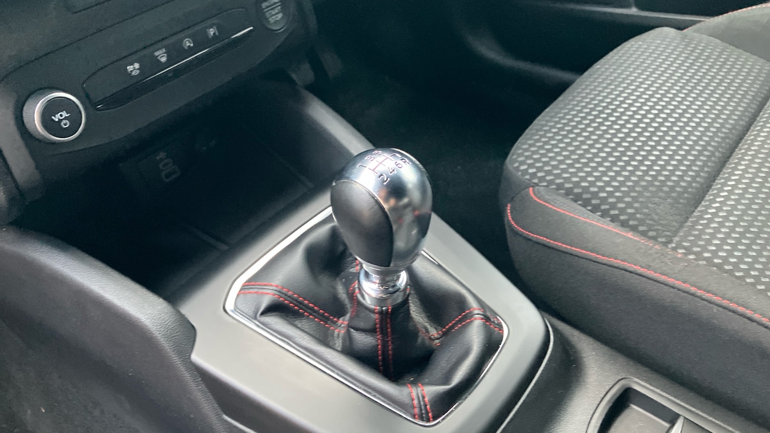 Used Ford Focus 2023 for sale - 76903833: Photo 13