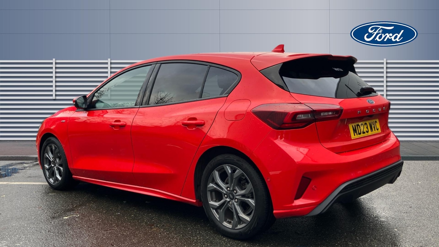 Used Ford Focus 2023 for sale - 76903833: Photo 2