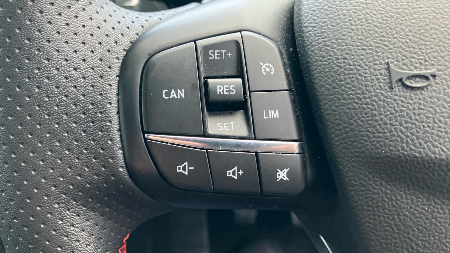 Used Ford Focus 2023 for sale - 76903833: Photo 30