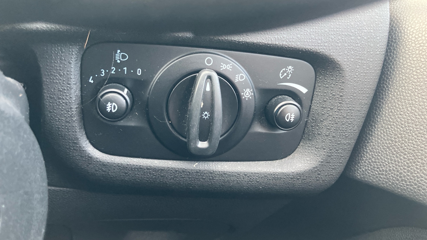 Used Ford Fiesta 2017 for sale - 77207350: Photo 24