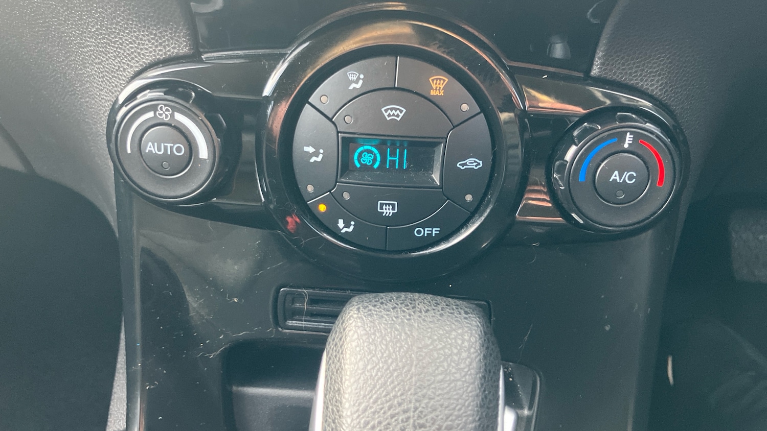 Used Ford Fiesta 2017 for sale - 77207350: Photo 26