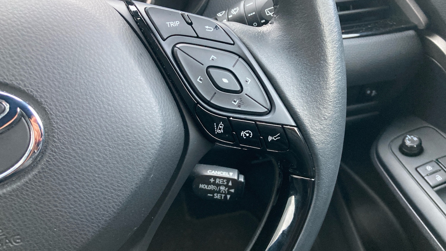 Used Toyota C-HR 2021 for sale - 77650185: Photo 29