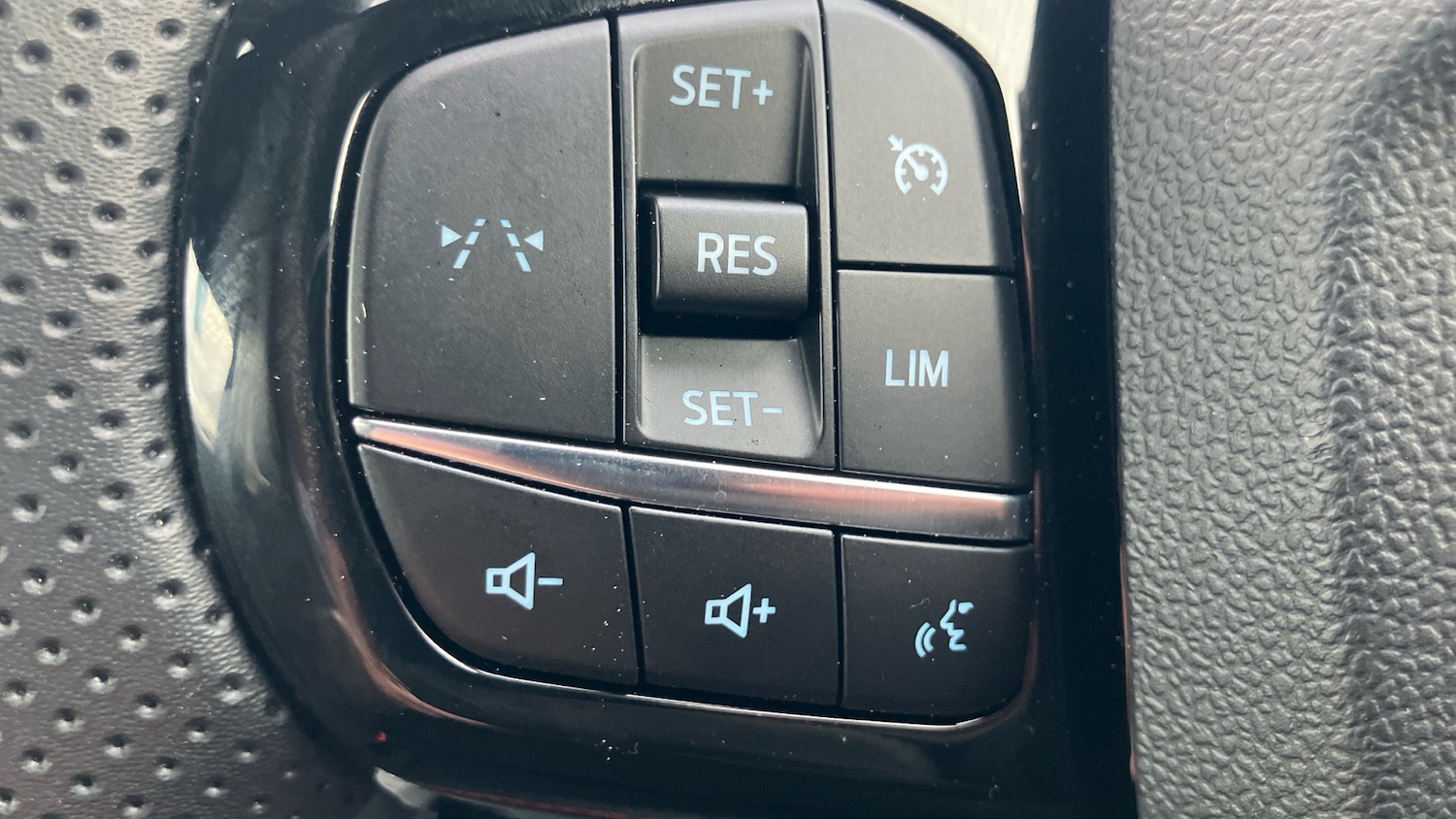 Used Ford Puma 2025 for sale - 78093358: Photo 21