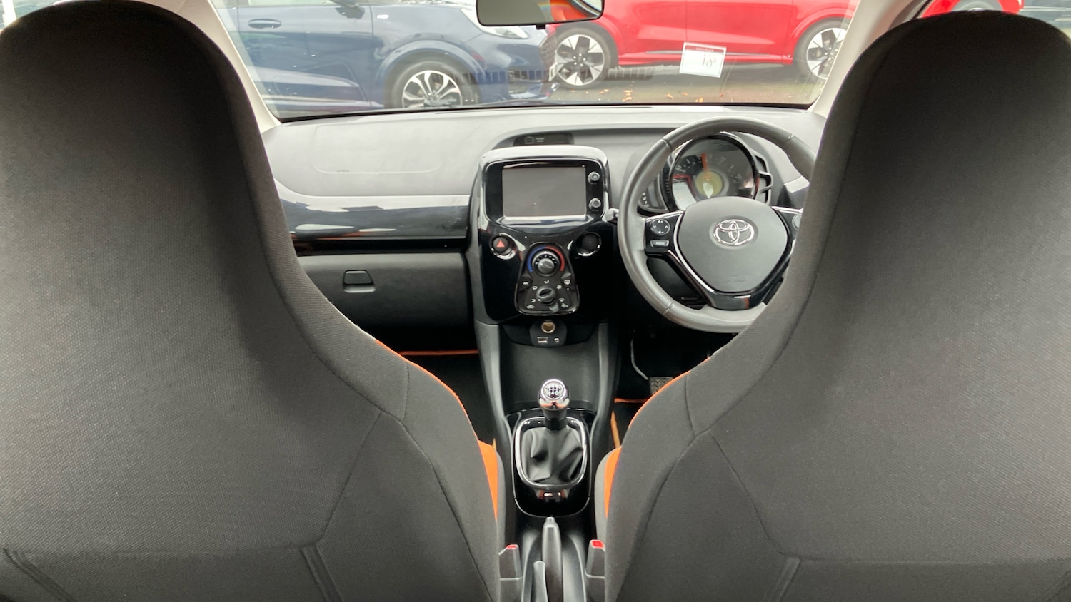 Used Toyota AYGO 2015 for sale - 76452640: Photo 10