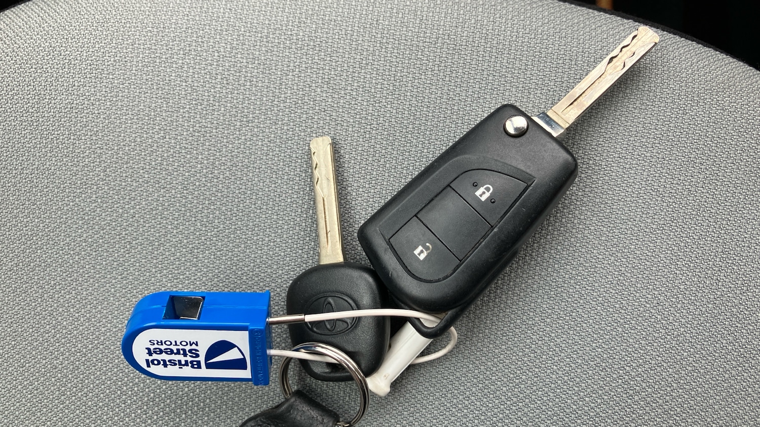 Used Toyota AYGO 2015 for sale - 76452640: Photo 20