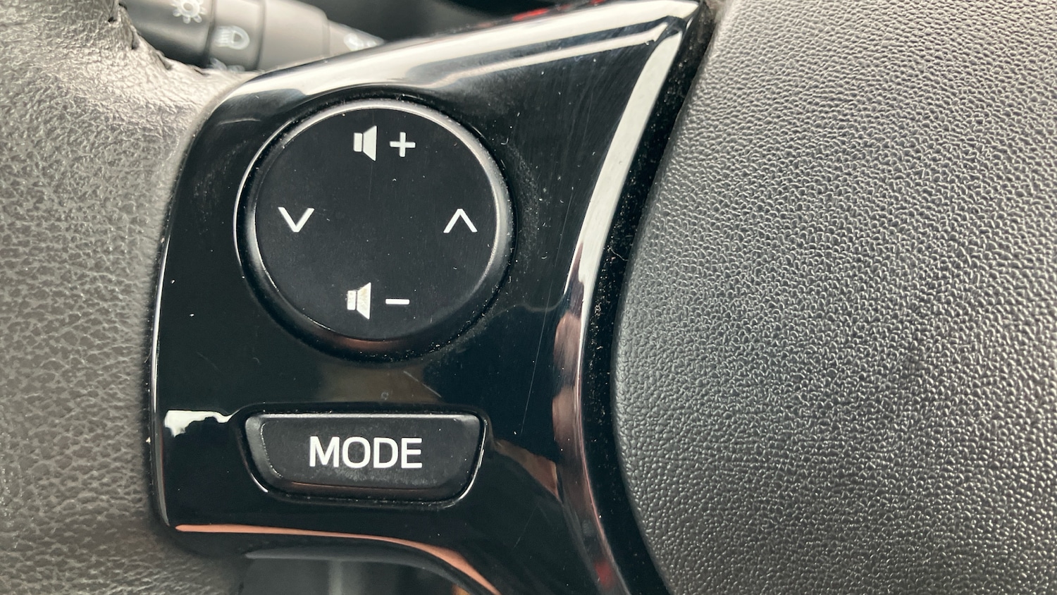 Used Toyota AYGO 2015 for sale - 76452640: Photo 21