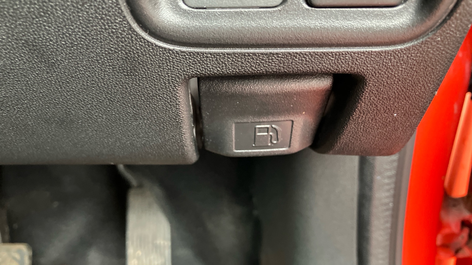 Used Toyota AYGO 2015 for sale - 76452640: Photo 37