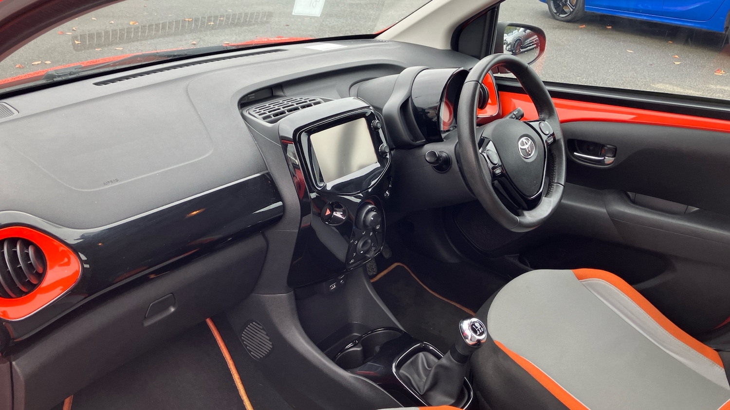 Used Toyota AYGO 2015 for sale - 76452640: Photo 9