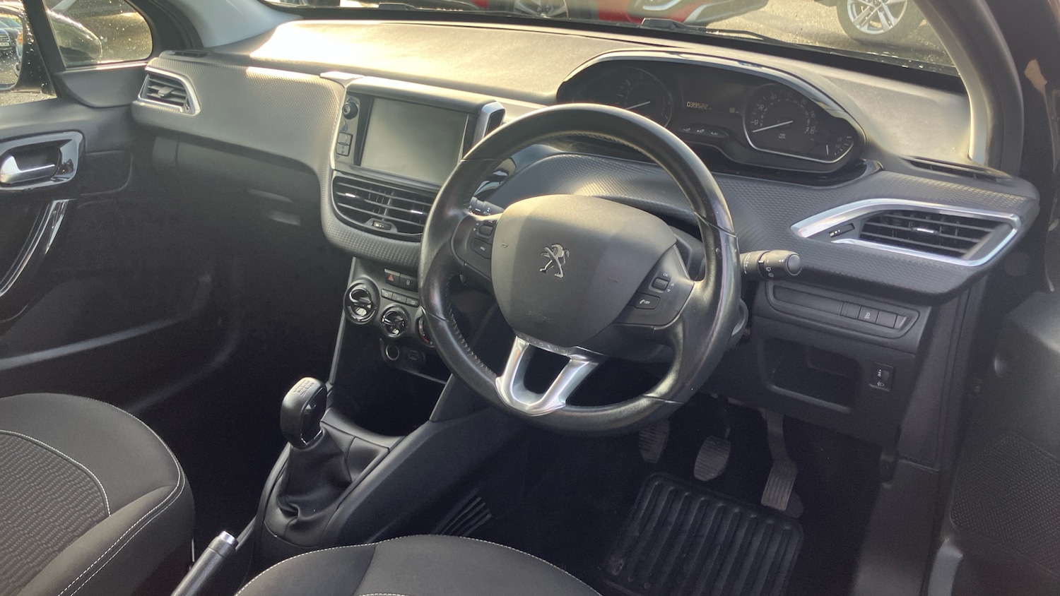 Used Peugeot 208 2017 for sale - 77635268: Photo 11