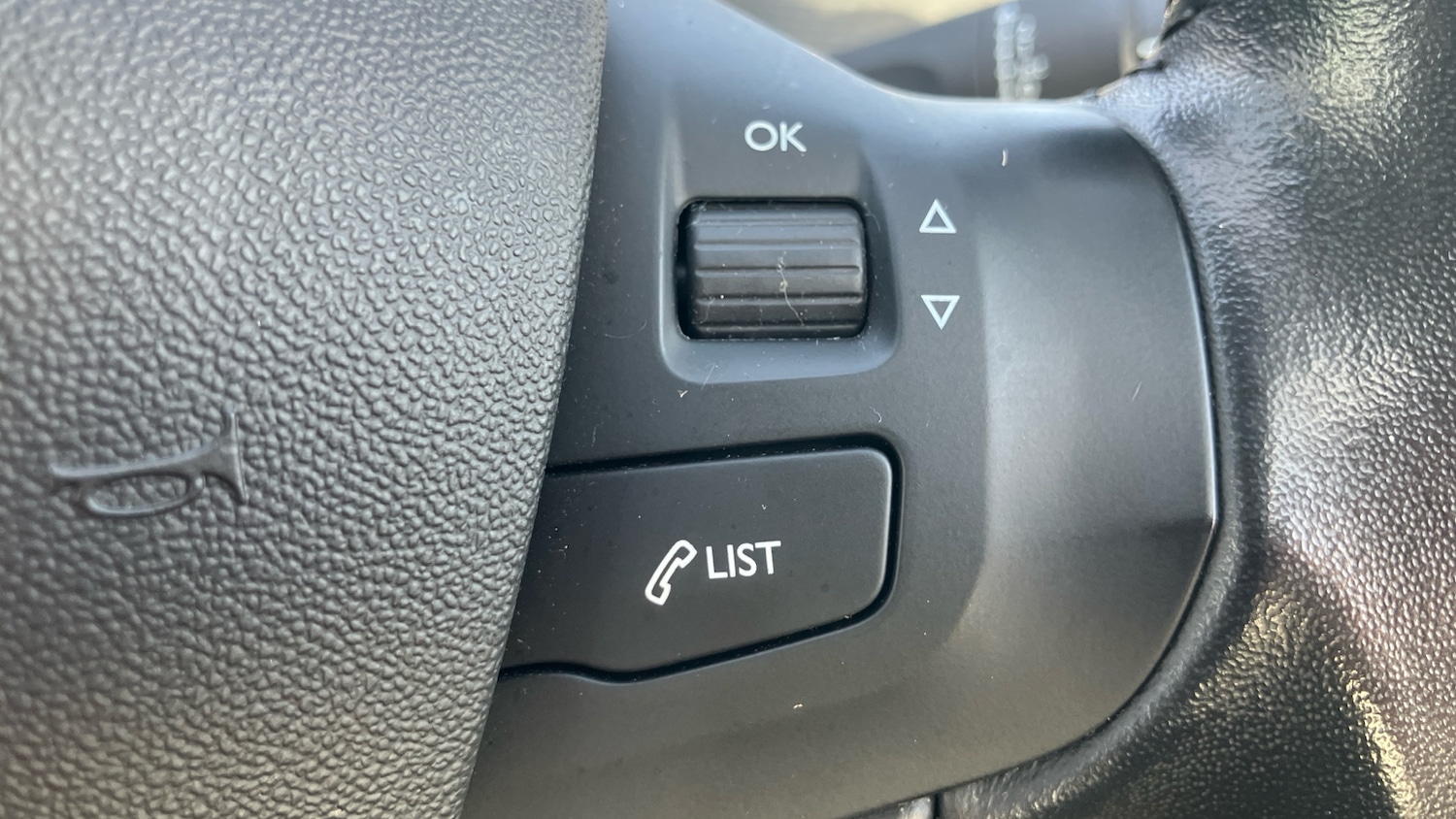 Used Peugeot 208 2017 for sale - 77635268: Photo 28