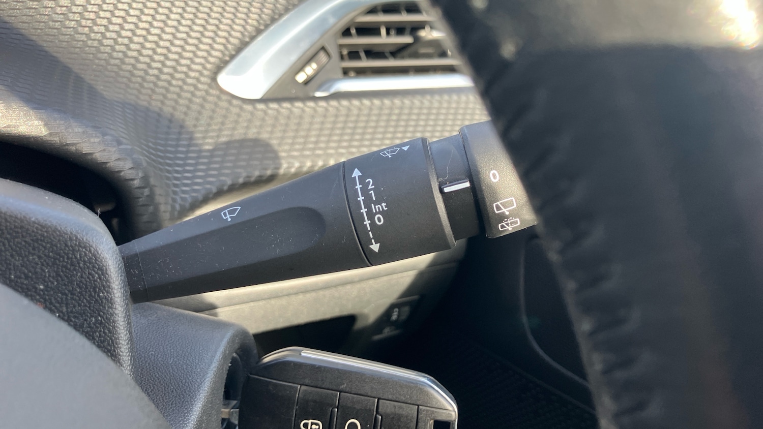 Used Peugeot 208 2017 for sale - 77635268: Photo 29