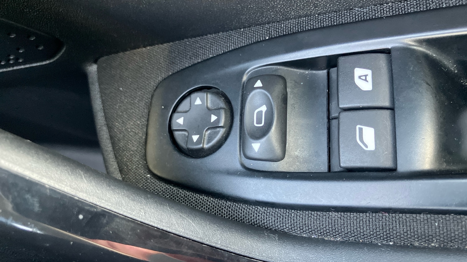 Used Peugeot 208 2017 for sale - 77635268: Photo 31