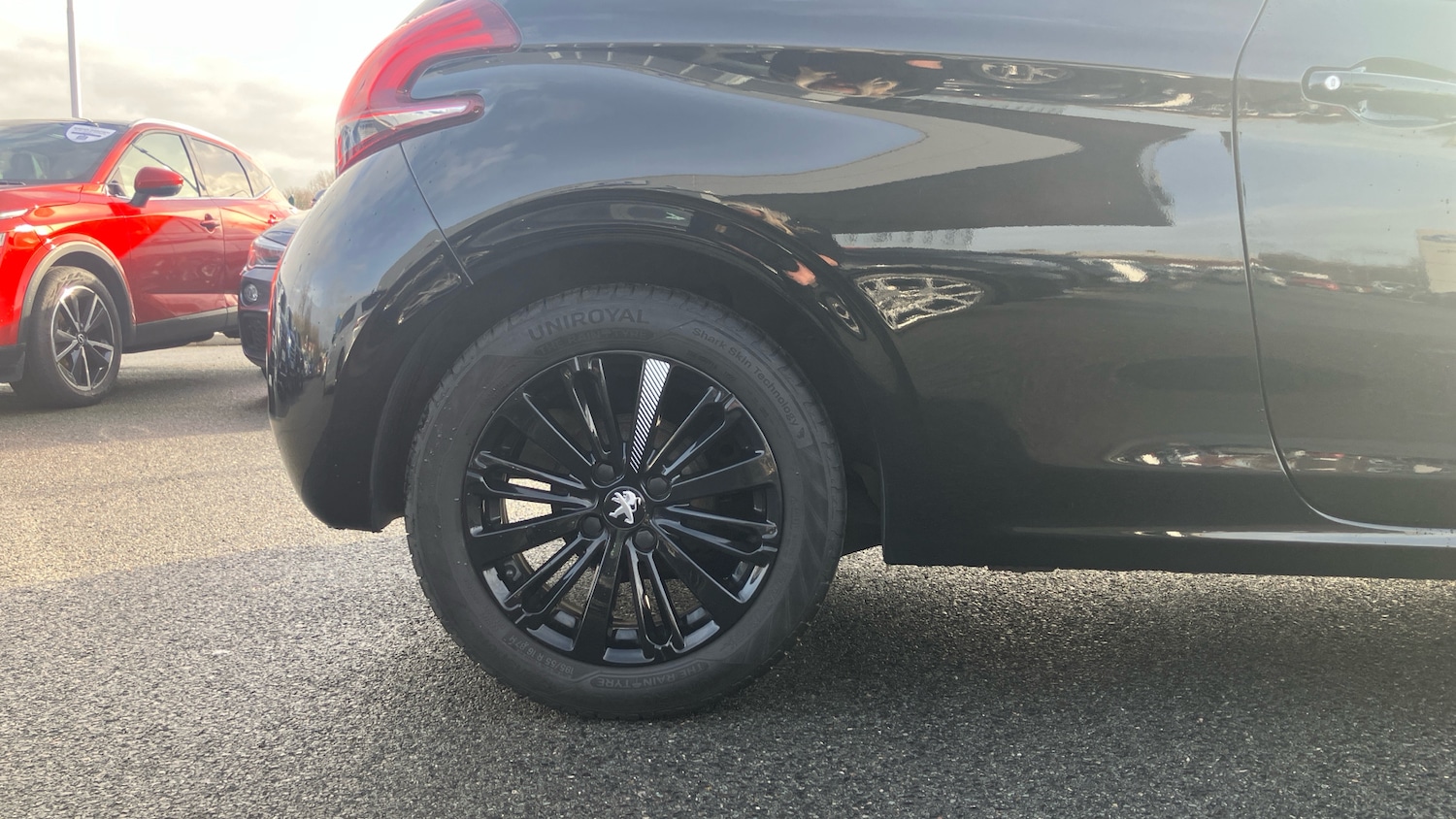 Used Peugeot 208 2017 for sale - 77635268: Photo 7