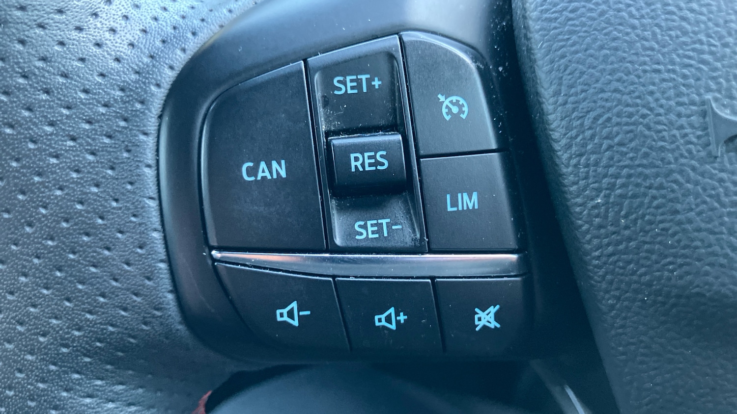 Used Ford Focus 2023 for sale - 76903835: Photo 21