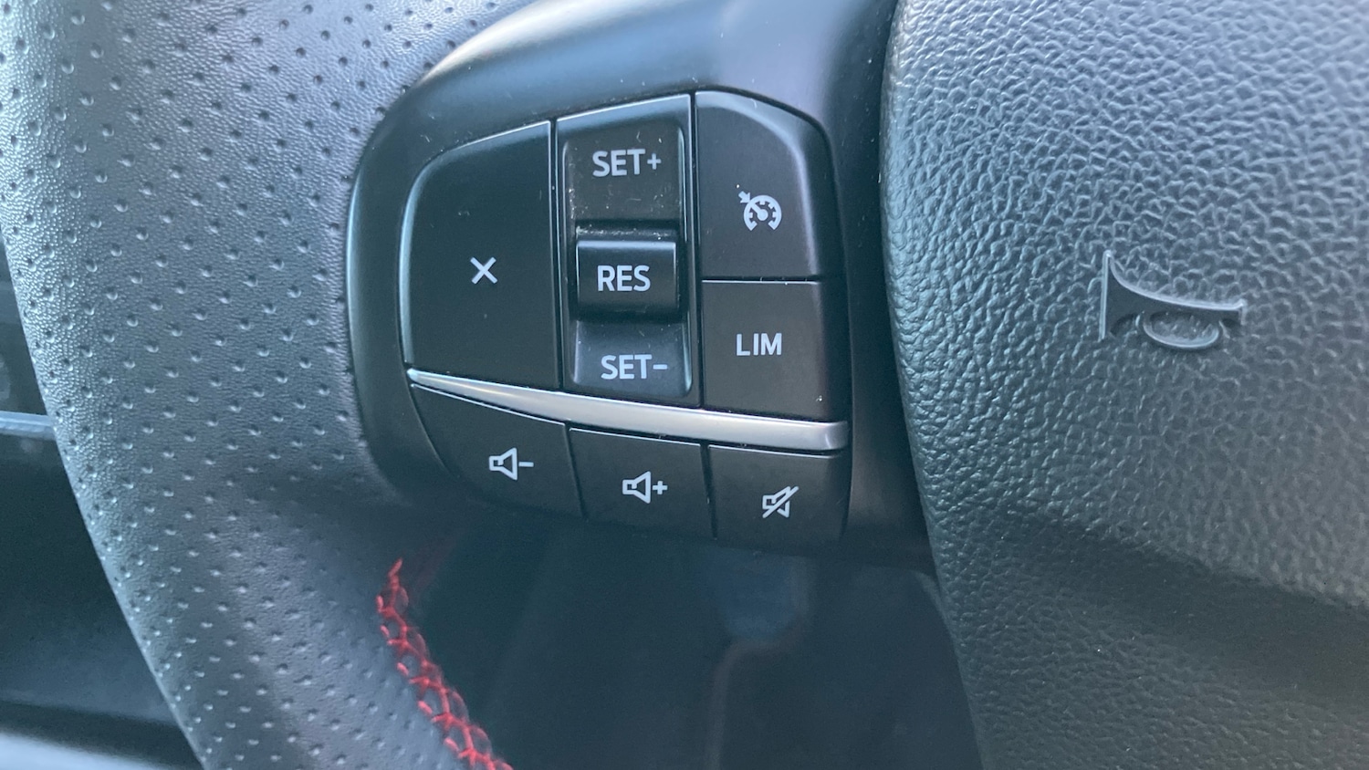 Used Ford Kuga 2022 for sale - 76894389: Photo 25