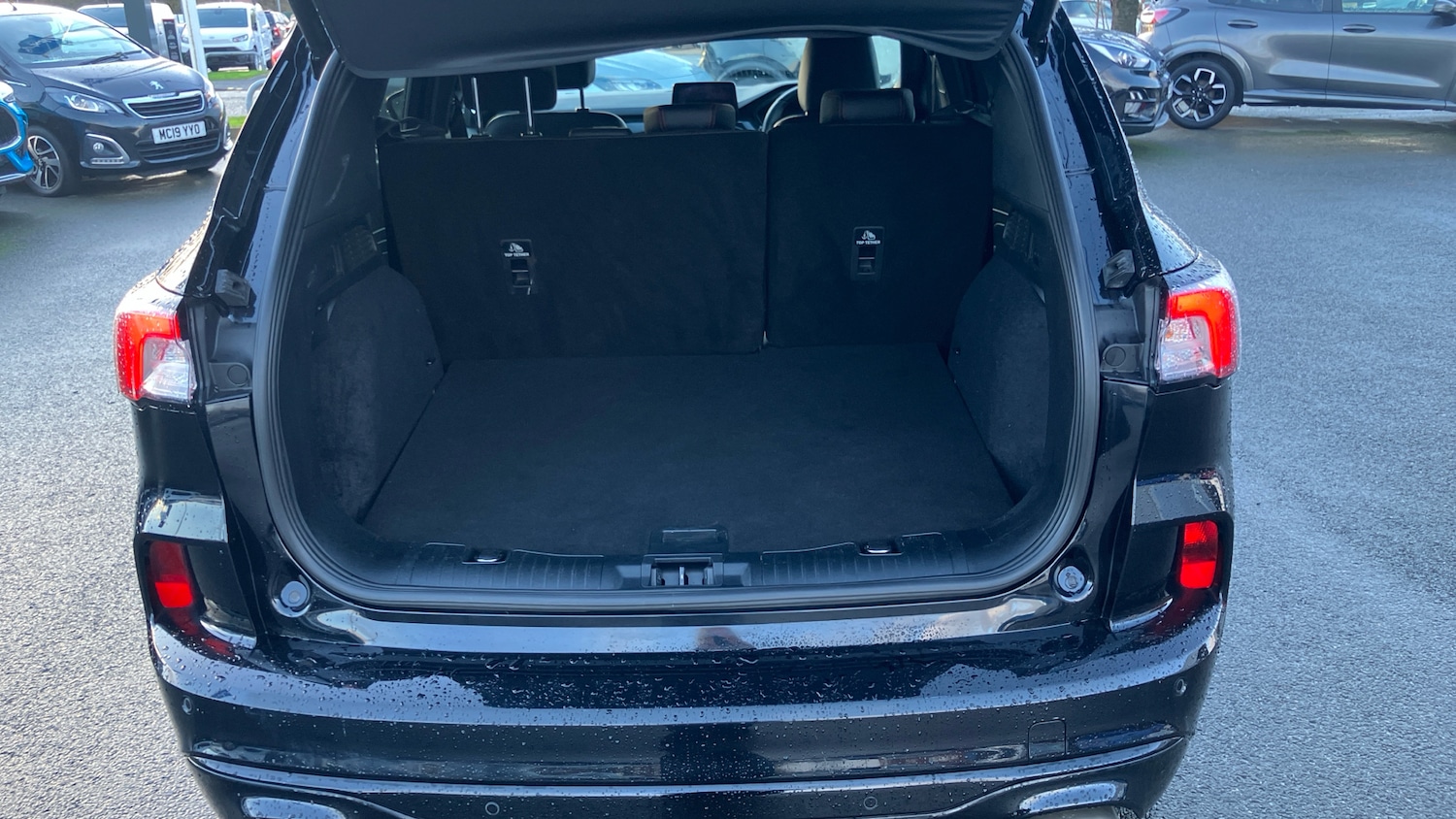 Used Ford Kuga 2022 for sale - 76894389: Photo 4