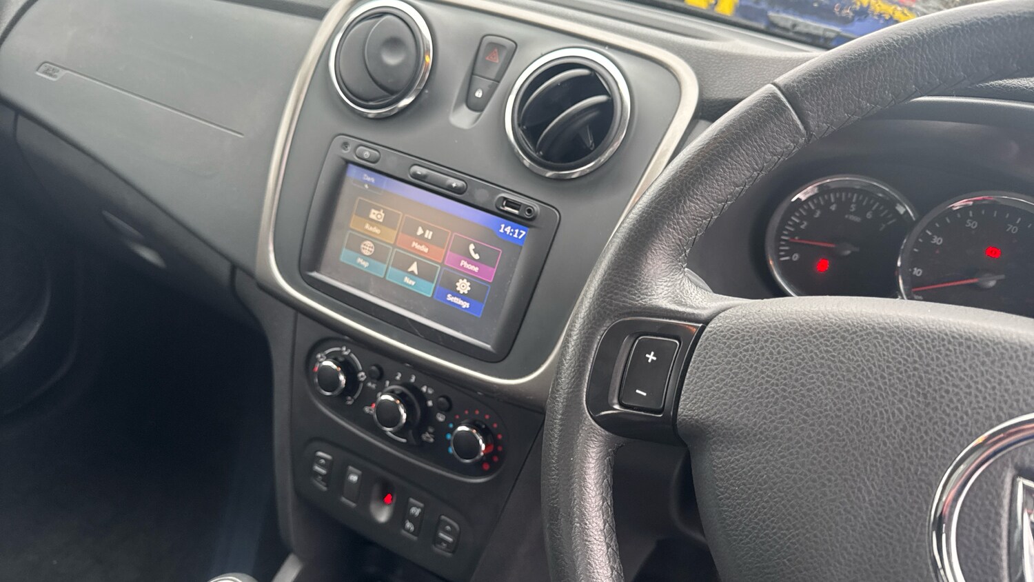 Used Dacia Sandero Stepway 2016 for sale - 77503988: Photo 14