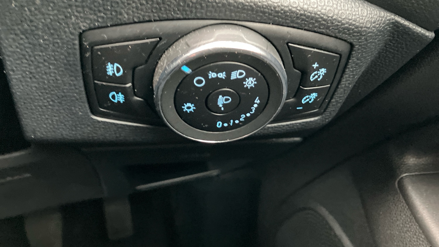 Used Ford Ecosport 2023 for sale - 77418238: Photo 25