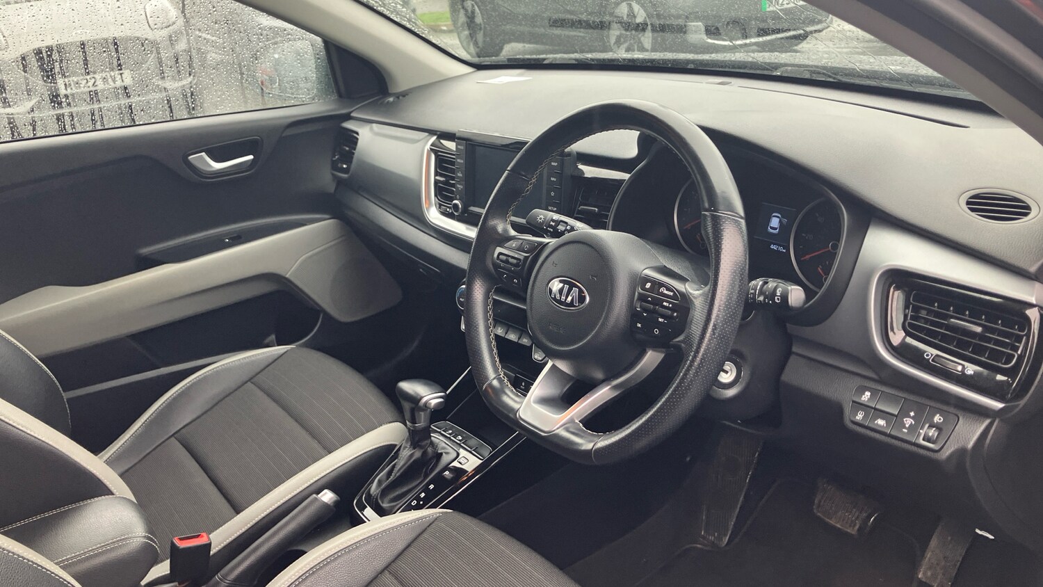 Used Kia Stonic 2019 for sale - 77518953: Photo 11
