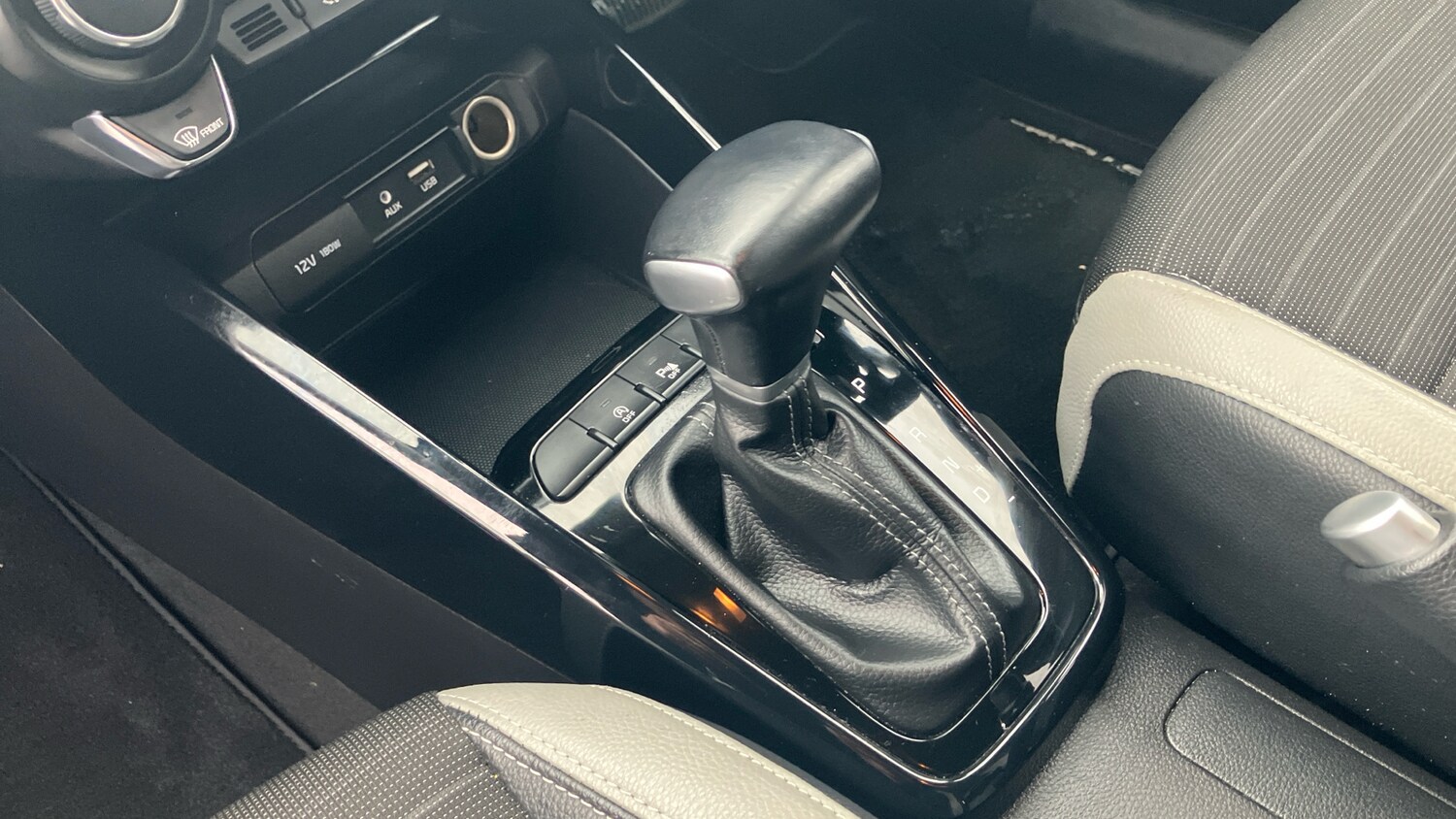 Used Kia Stonic 2019 for sale - 77518953: Photo 13