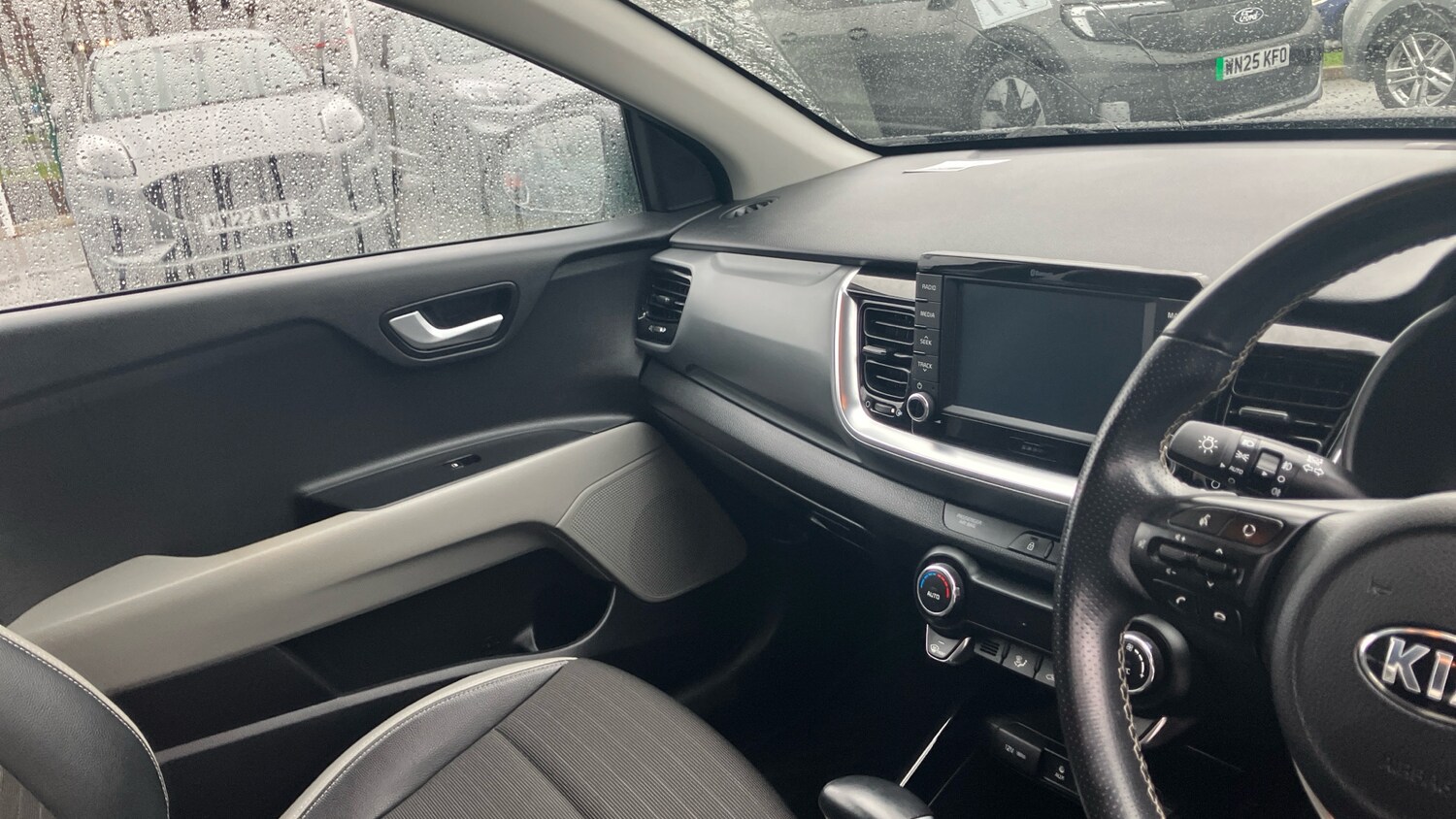 Used Kia Stonic 2019 for sale - 77518953: Photo 14