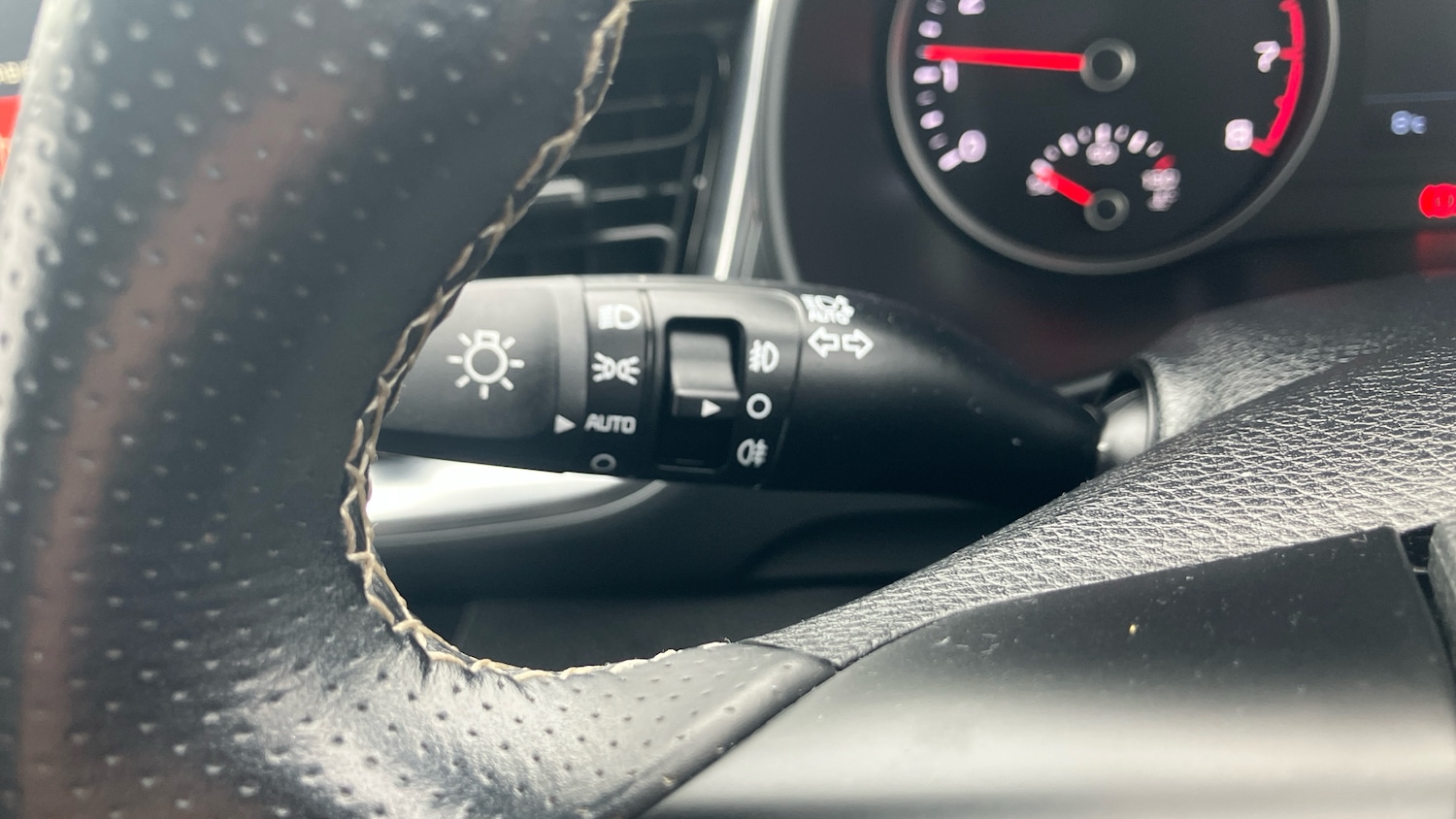 Used Kia Stonic 2019 for sale - 77518953: Photo 23