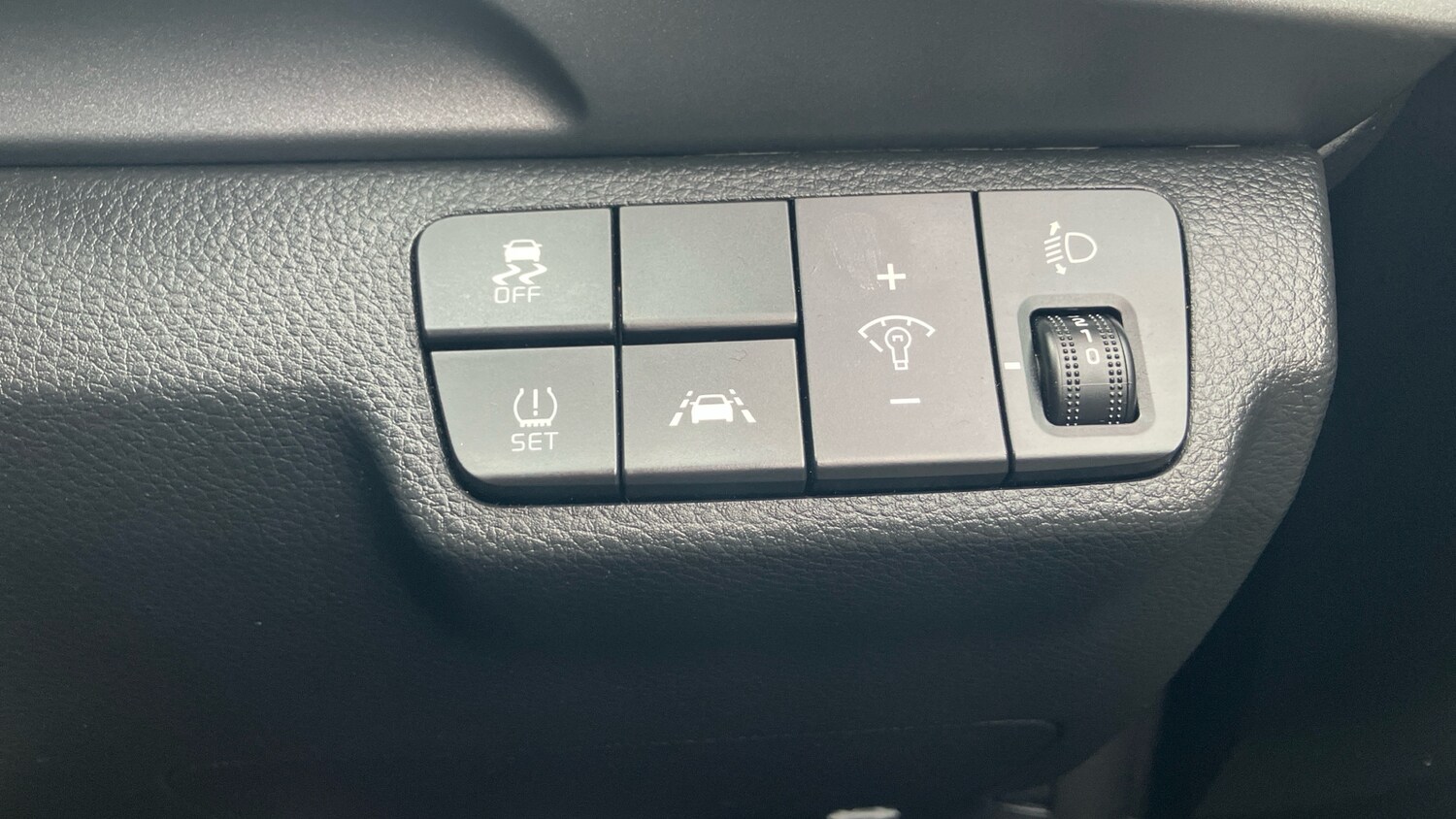 Used Kia Stonic 2019 for sale - 77518953: Photo 28