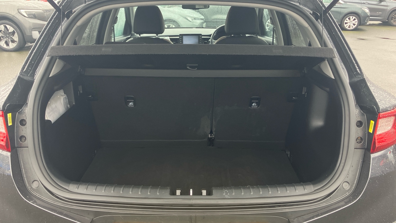 Used Kia Stonic 2019 for sale - 77518953: Photo 4
