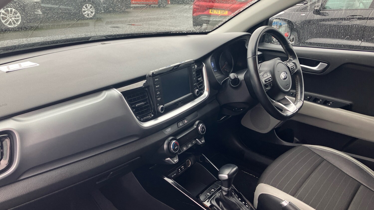 Used Kia Stonic 2019 for sale - 77518953: Photo 9