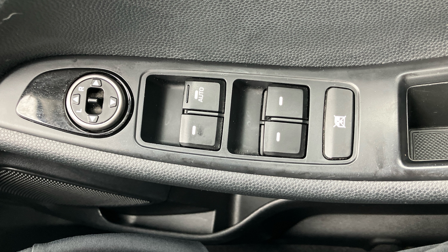 Used Hyundai i20 2017 for sale - 76461223: Photo 26