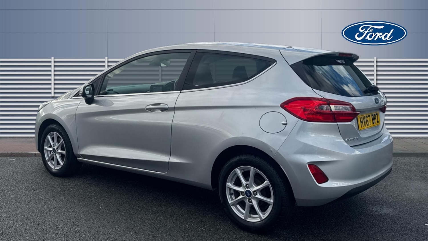 Used Ford Fiesta 2017 for sale - 76352009: Photo 2